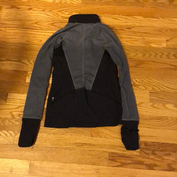 Ivivva pullover - Picture 5 of 7